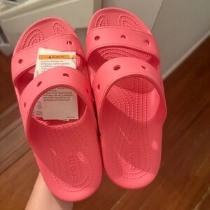 Pink classic croc sandal